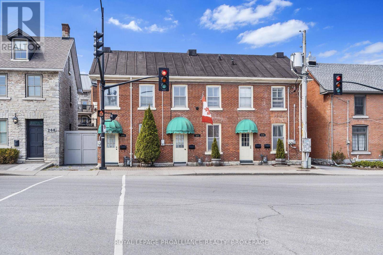 Kingston (east Of Sir John A. Blvd), ON K7K2Z1,272 WELLINGTON STREET