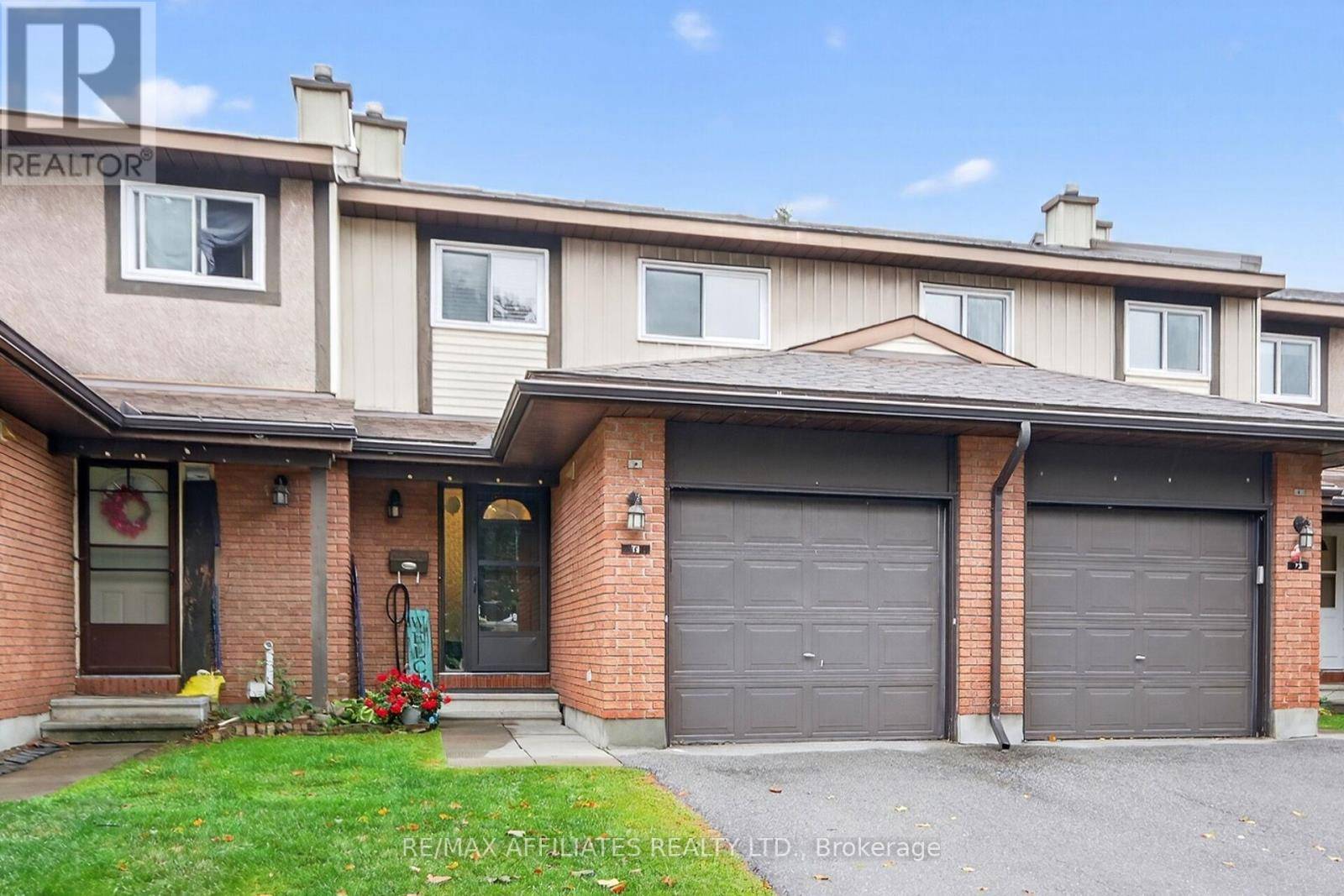 Ottawa, ON K2L3C9,73 Clarkson CRES #17