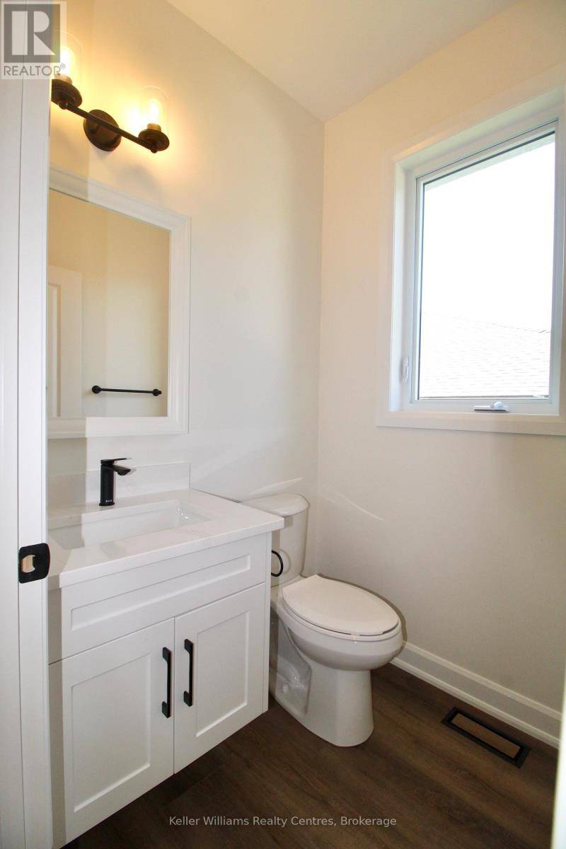 Hanover, ON N4N1G9,#2 260 7TH STREET