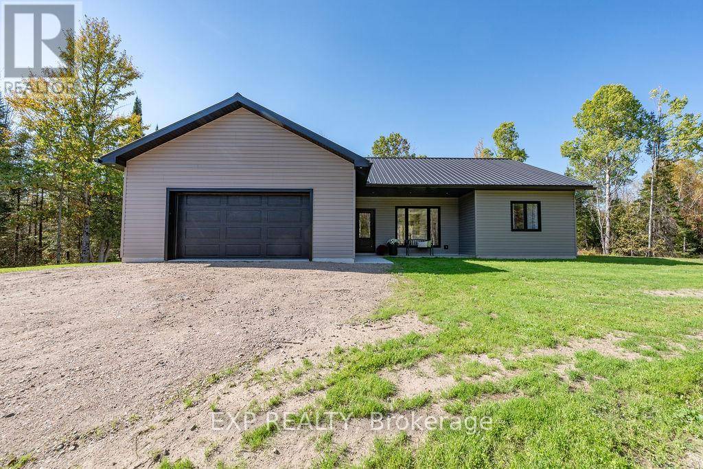 Admaston/bromley, ON K7V3Z7,2394A HWY 132 HIGHWAY