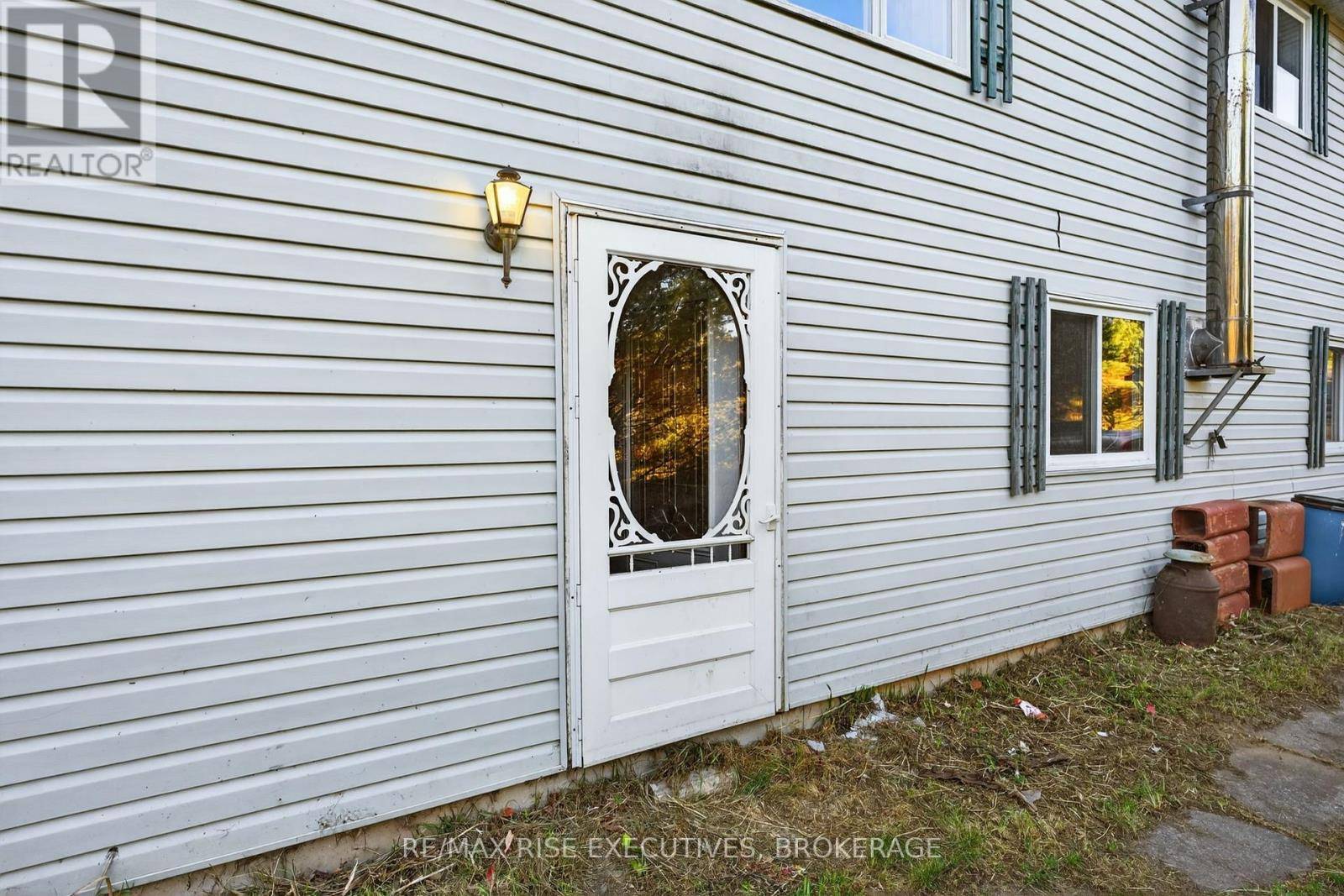South Frontenac (frontenac South), ON K0H1W0,543 JAMES WILSON ROAD