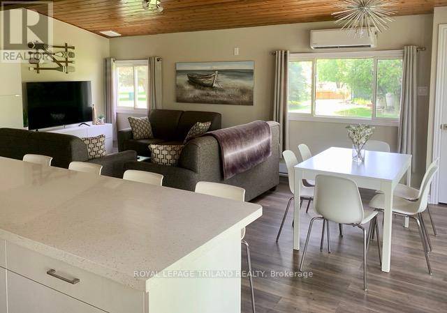 Norfolk (long Point), ON N0E1M0,16 HOWEY AVENUE