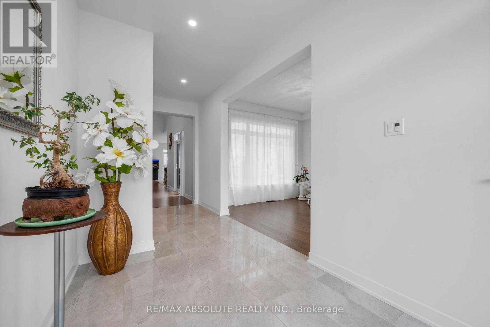 Ottawa, ON K2S2N6,207 OSTERLEY WAY