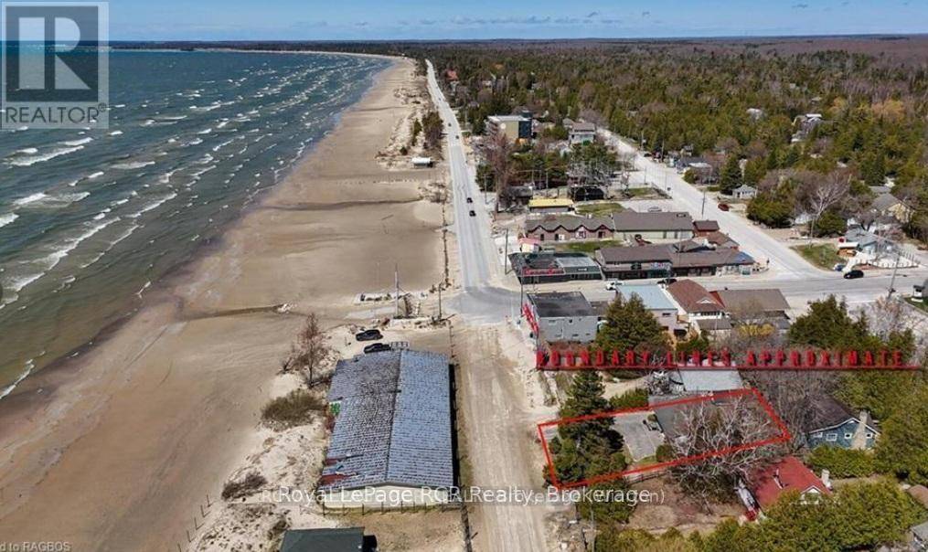 South Bruce Peninsula, ON N0H2G0,9 LAKESHORE BOULEVARD S