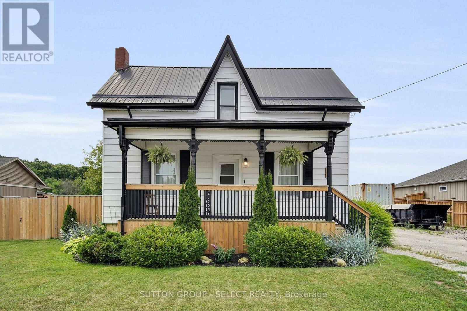 South Huron (stephen), ON N0M1M0,145 VICTORIA AVENUE