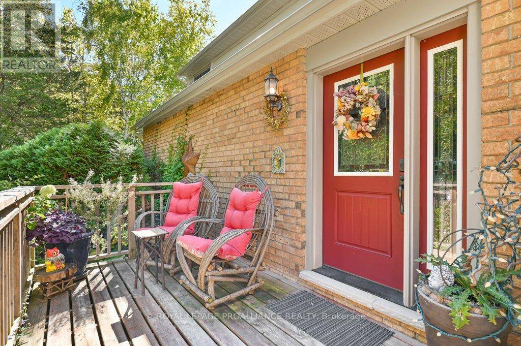 Quinte West (sidney Ward), ON K0K3E0,563 FLYING CLUB ROAD