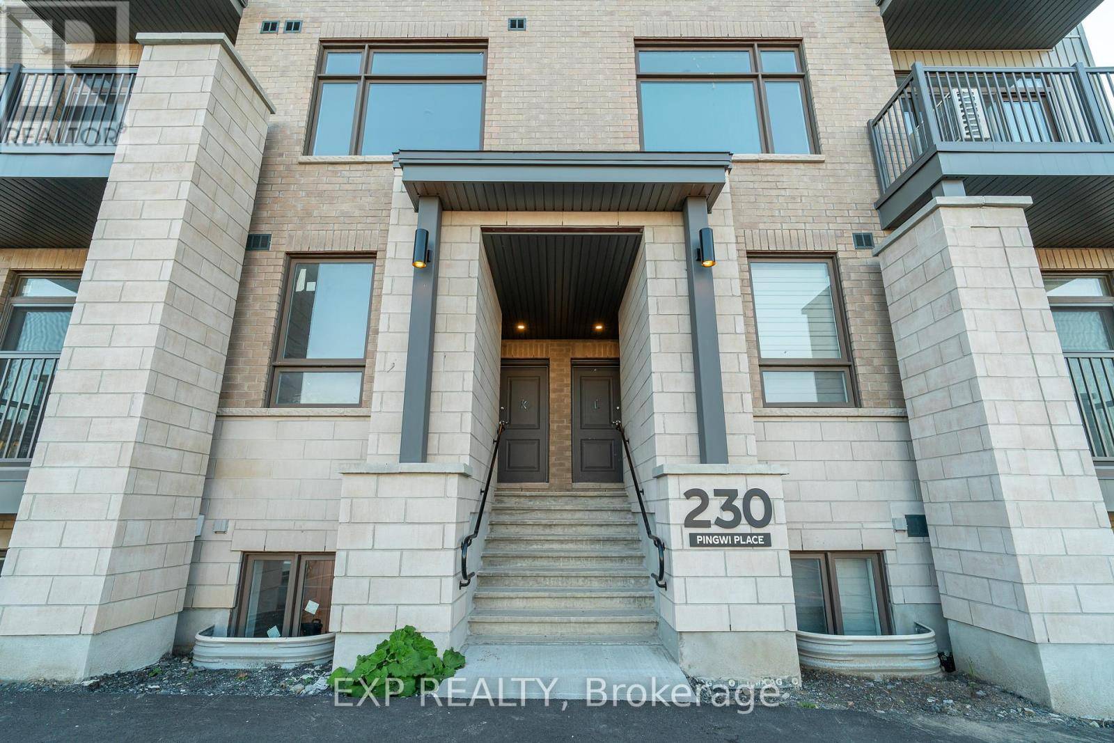 Ottawa, ON K0A2P0,230 Pingwi PL #C