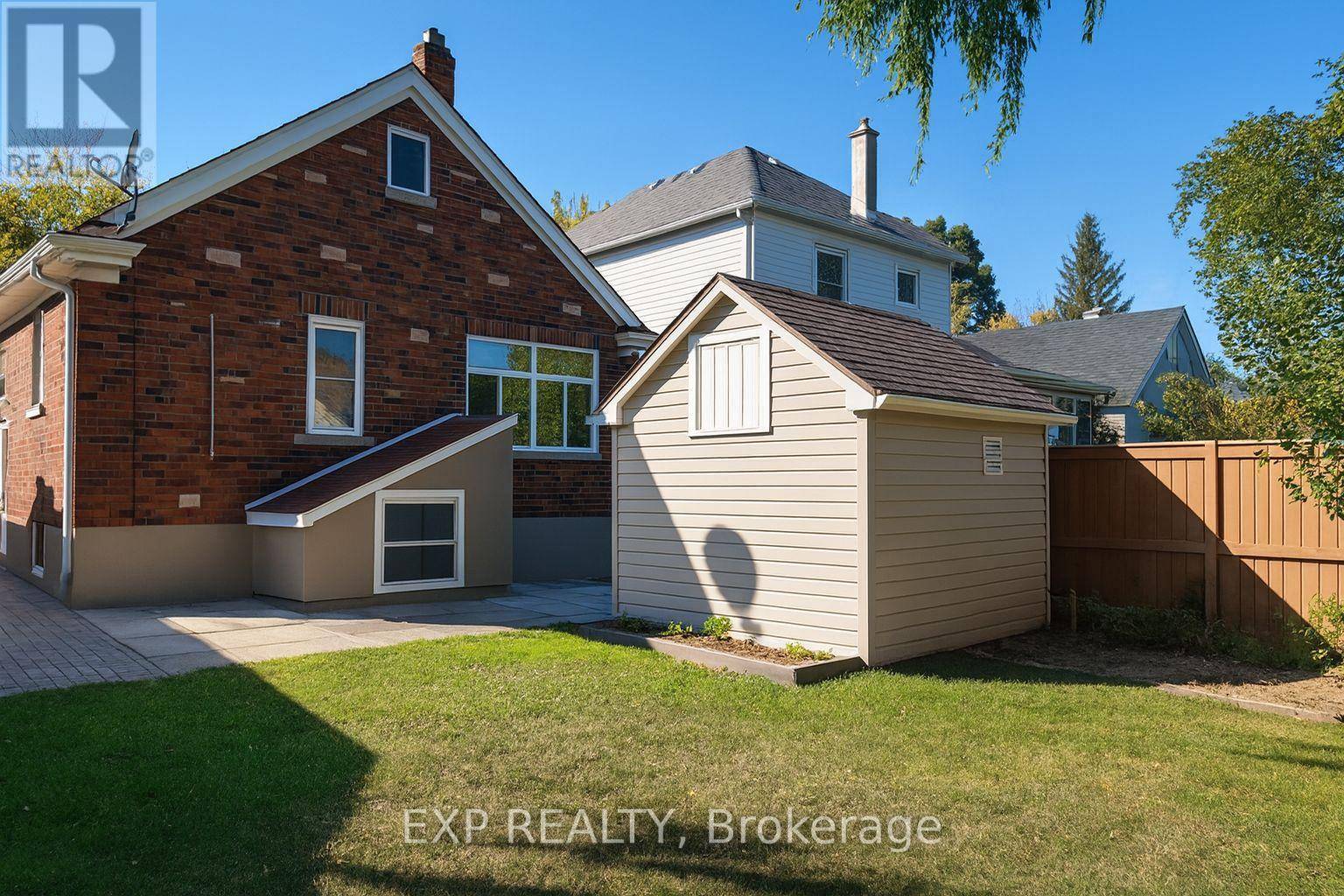 St. Catharines (e. Chester), ON L2P3C1,20 MARMORA STREET