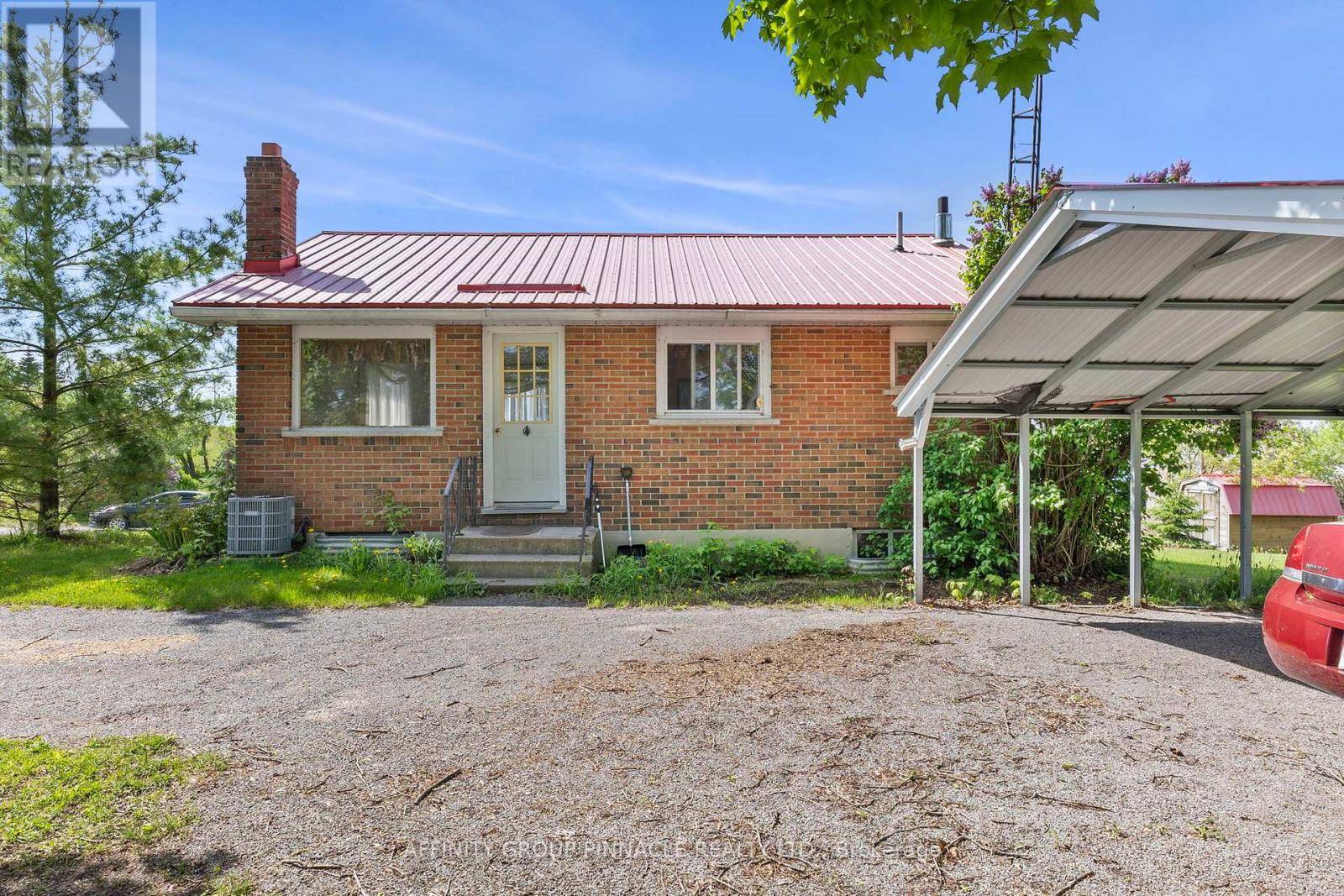 Kawartha Lakes (verulam), ON K0M1N0,572 COUNTY RD 8 ROAD