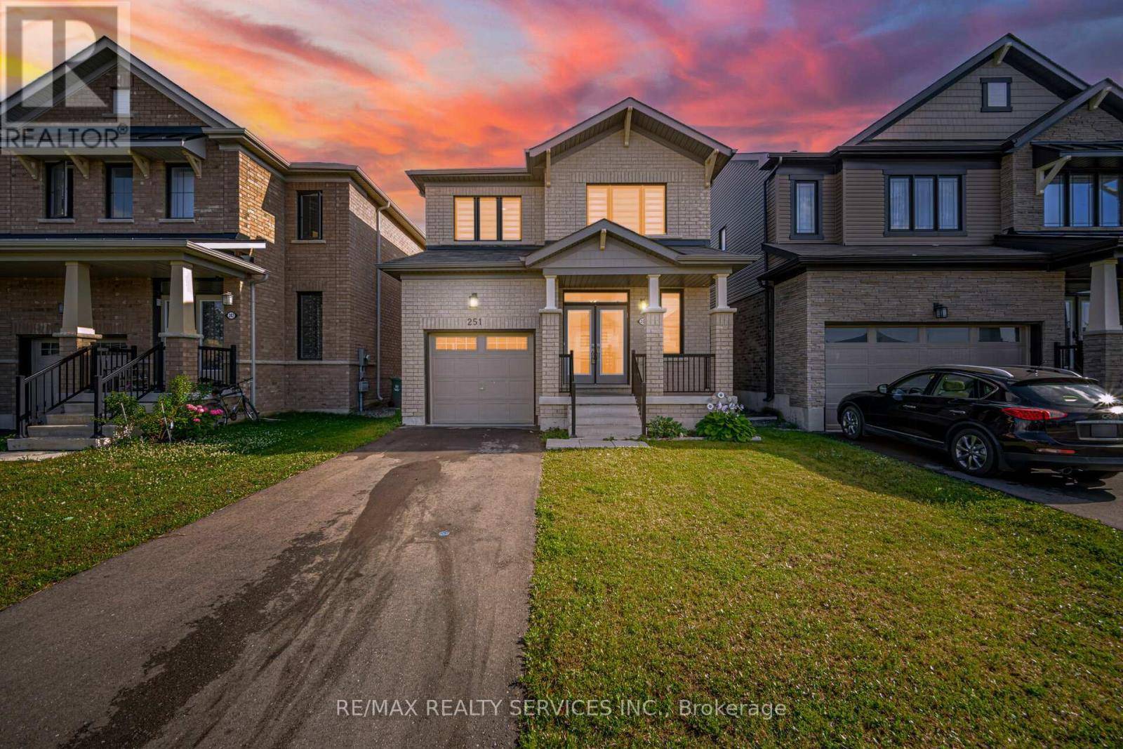 Hamilton (stoney Creek), ON L8J0M2,251 BEDROCK DRIVE