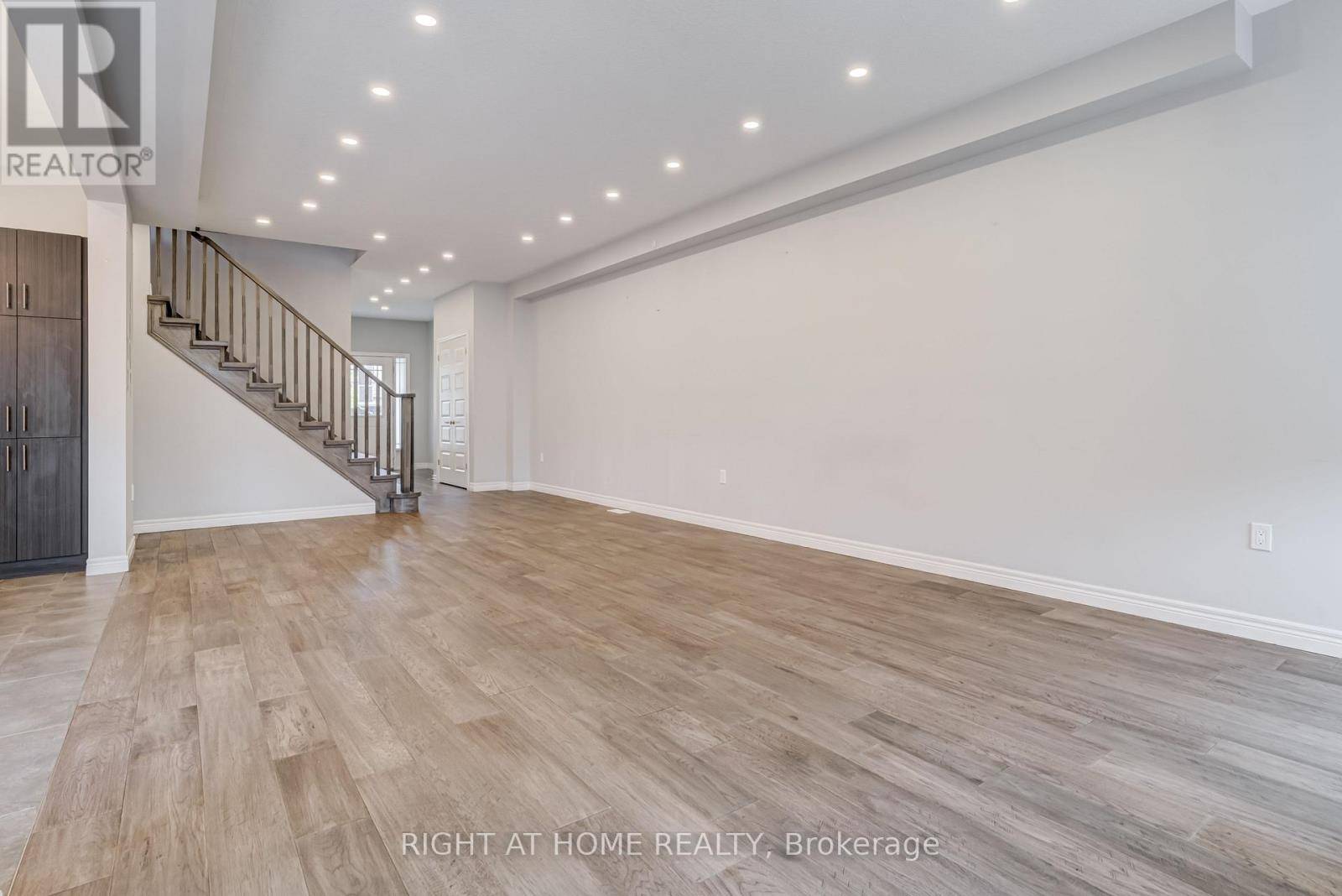 Hamilton, ON L0R1P0,71 CITTADELLA BOULEVARD