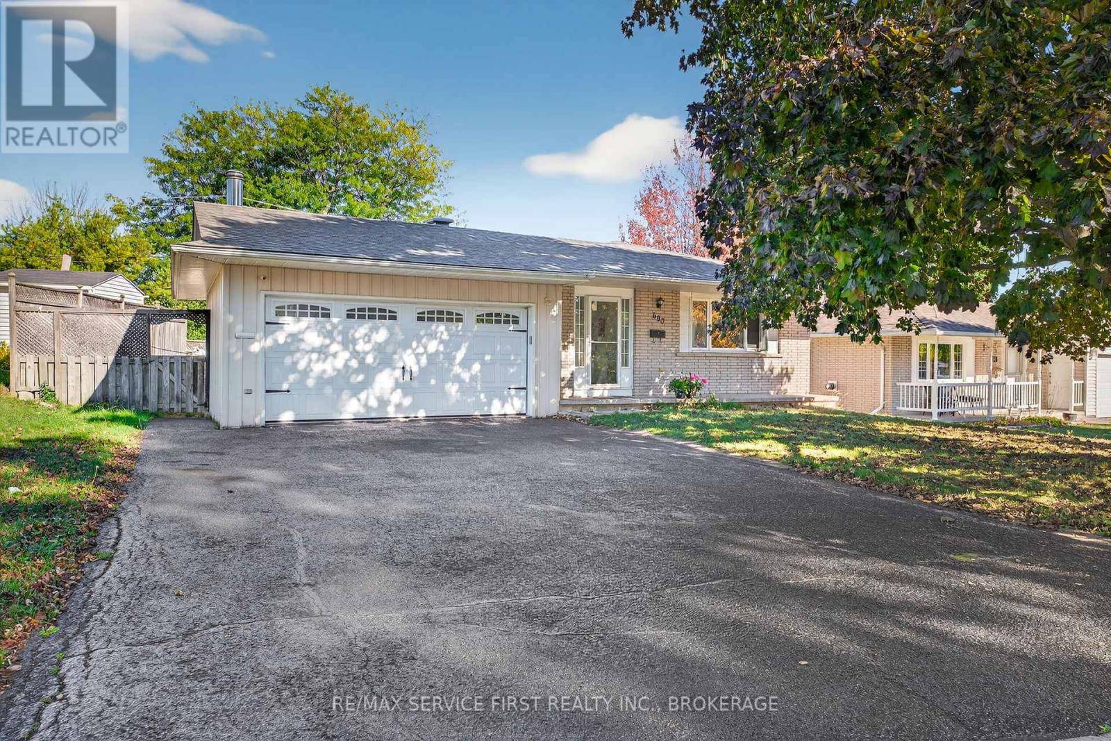 Kingston (south Of Taylor-kidd Blvd), ON K7M5A5,690 FLEET STREET