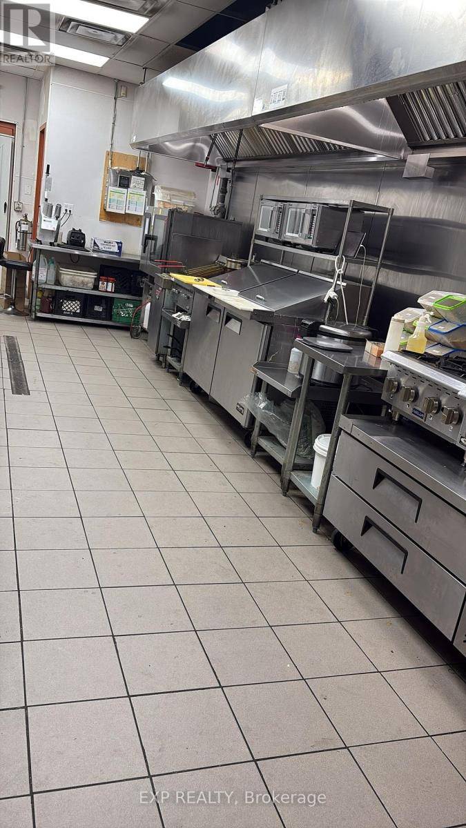 London East (east H), ON N5V2Z4,1631 Northeast oxford ST East #1