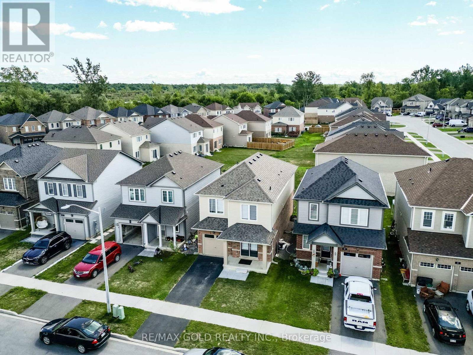 Welland (dain City), ON L3B0J3,17 COTTONWOOD CRESCENT