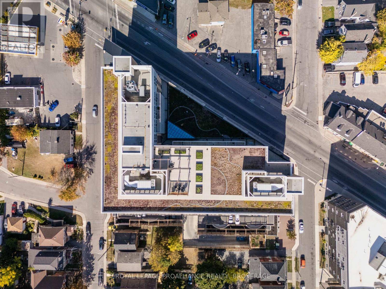 Kingston (central City East), ON K7L1E5,652 Princess ST #914