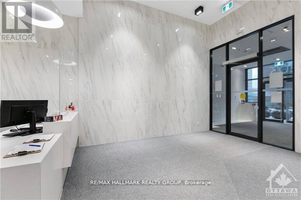 Ottawa, ON K2P1C3,203 CATHERINE ST #707