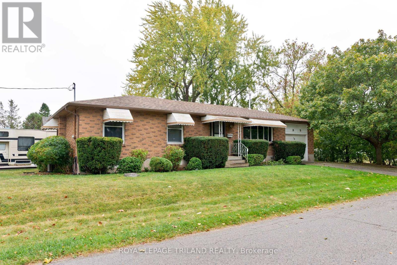 London South (south Y), ON N6E1V6,725 ST STEPHENS DRIVE