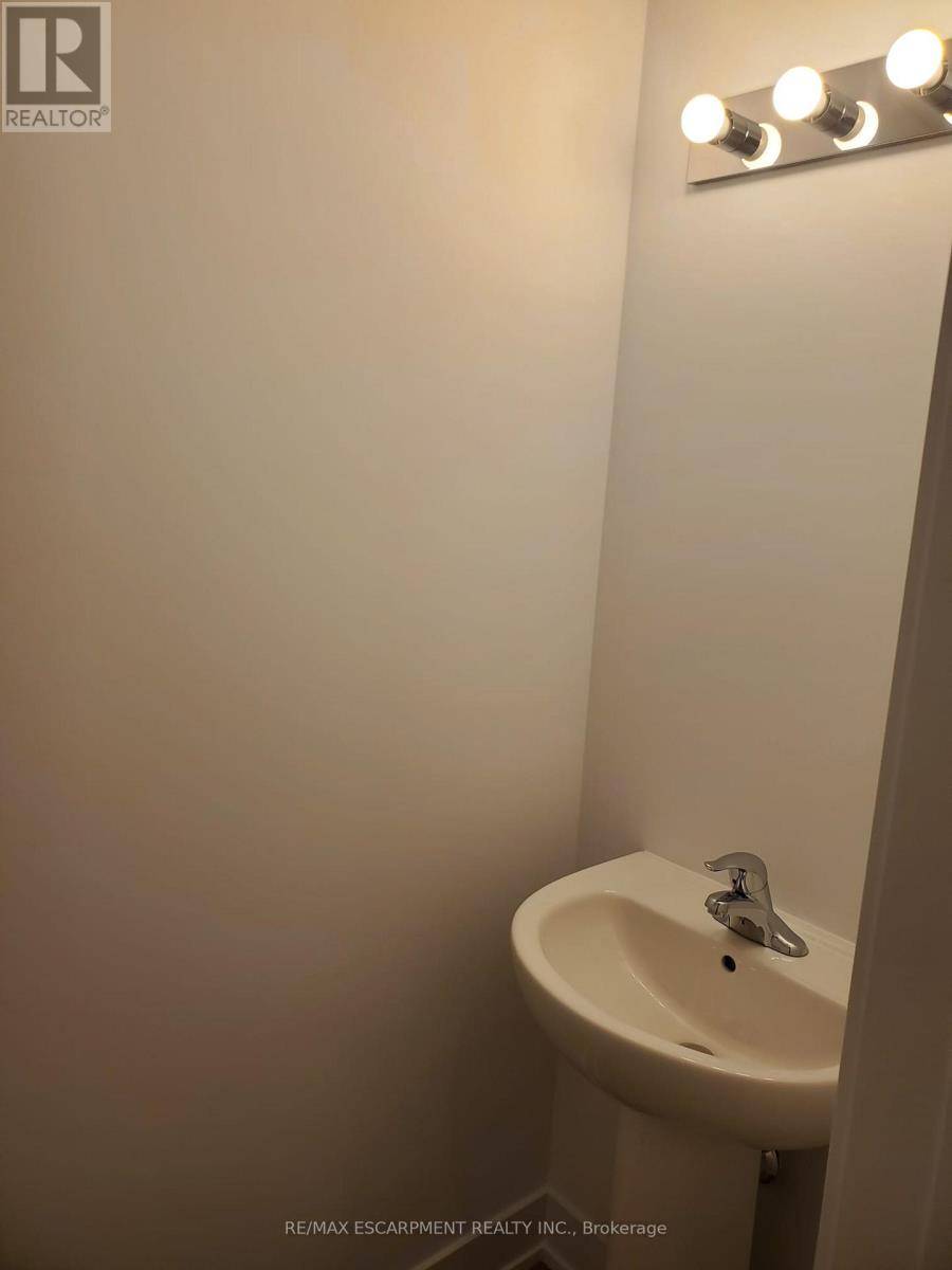 Hamilton (waterdown), ON L7M5A5,470 Dundas ST East #601