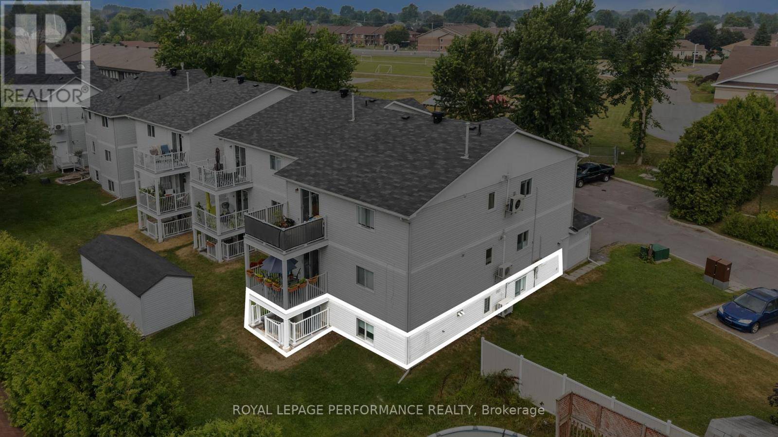 Russell, ON K0A1W0,75 LAPOINTE BLVD #1C