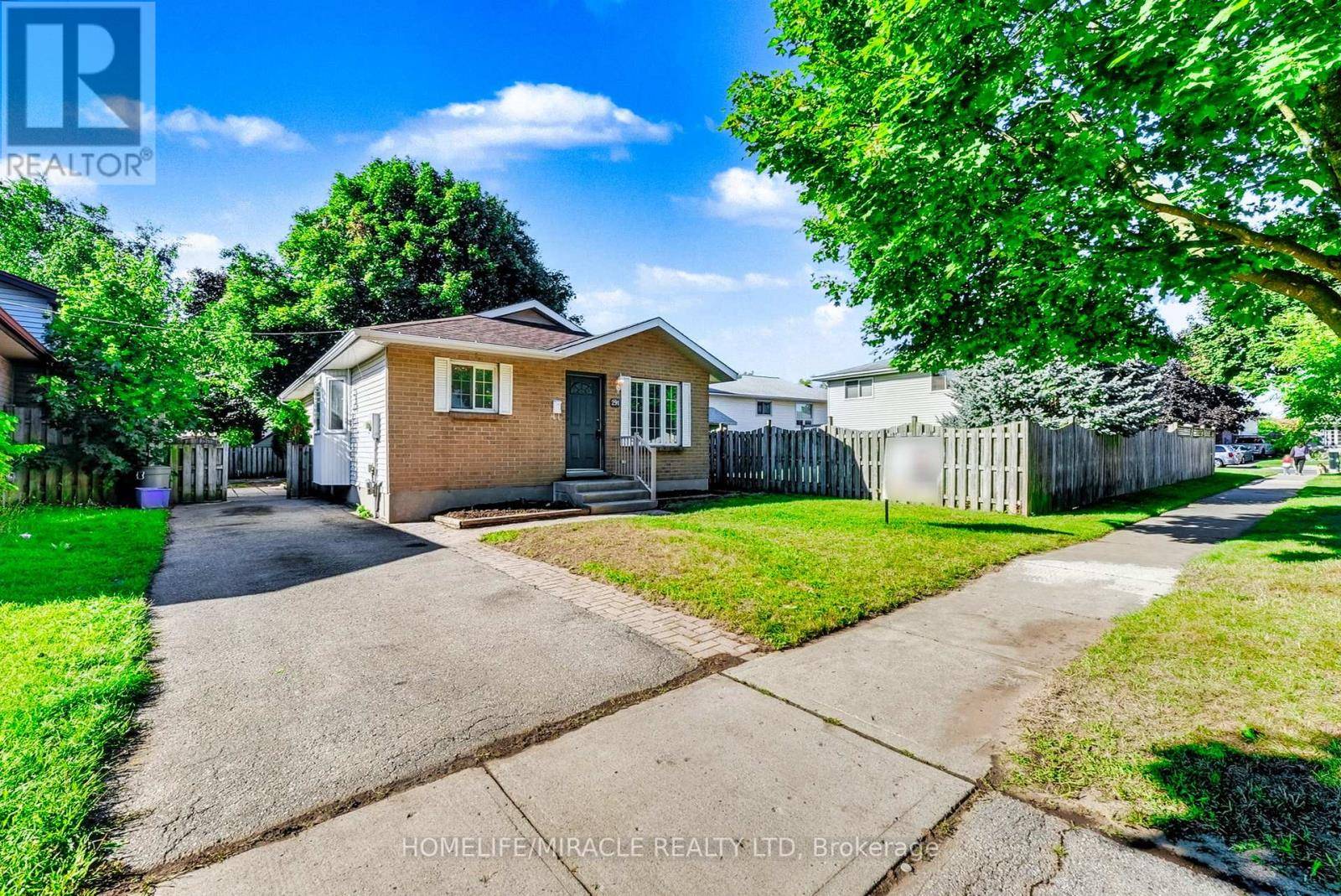 London East (east I), ON N5V4E1,291 PORTSMOUTH CRESCENT E