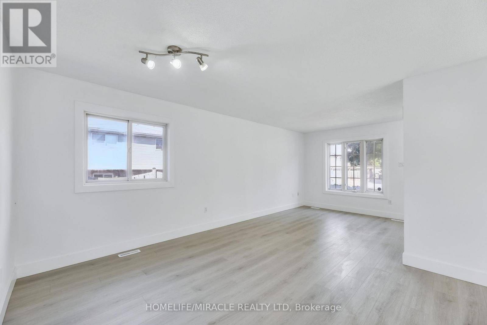 London East (east I), ON N5V4E1,291 PORTSMOUTH CRESCENT E