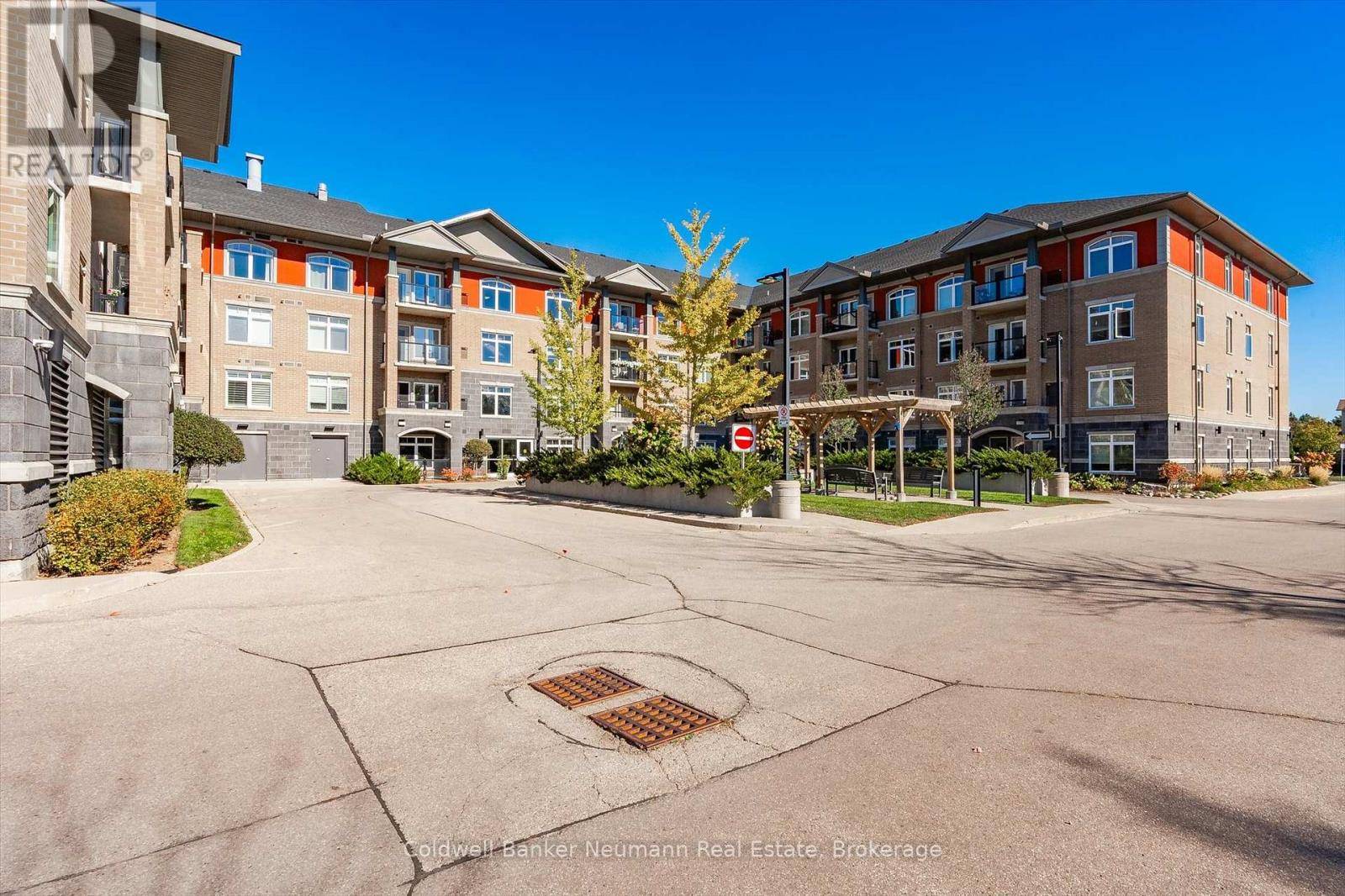 Guelph (pineridge/westminster Woods), ON N1L0L8,106 Bard BLVD #304