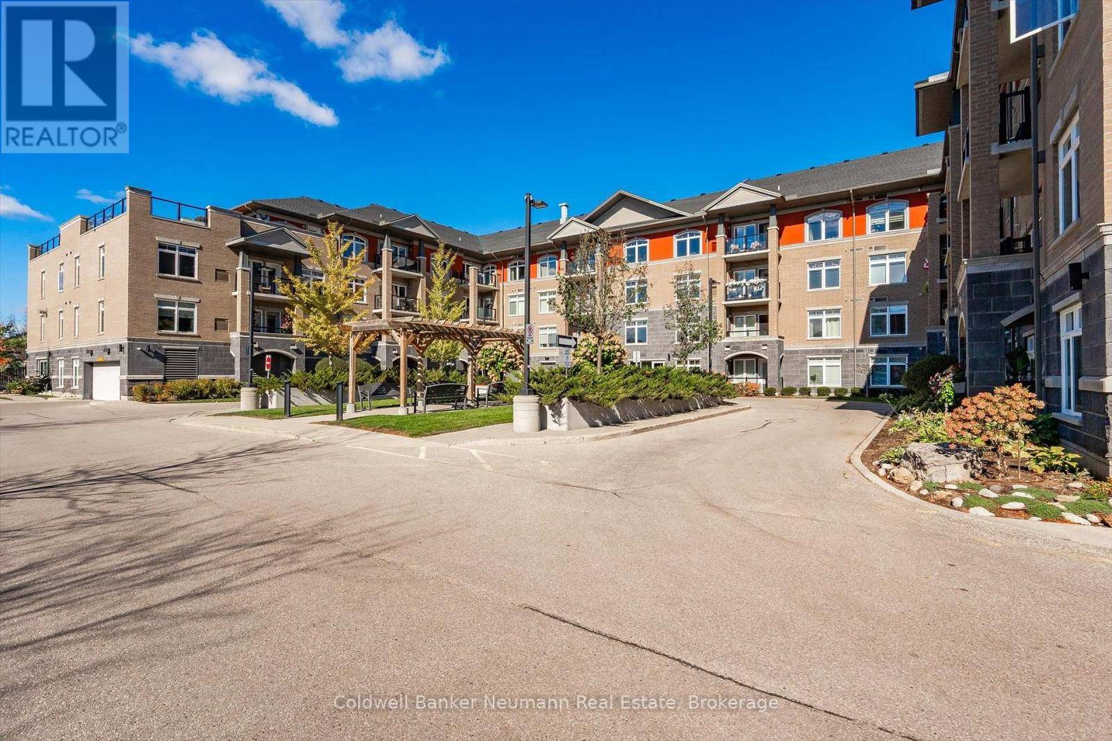 Guelph (pineridge/westminster Woods), ON N1L0L8,106 Bard BLVD #304