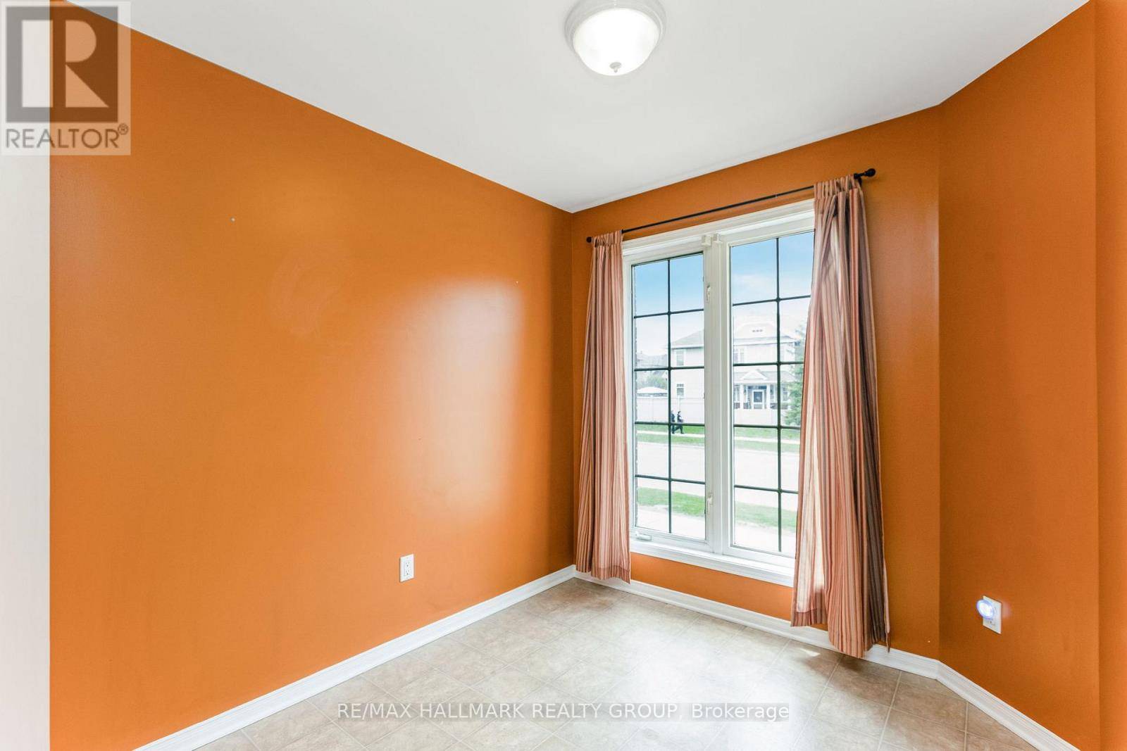 Ottawa, ON K2J5K6,896 LONGFIELDS DRIVE