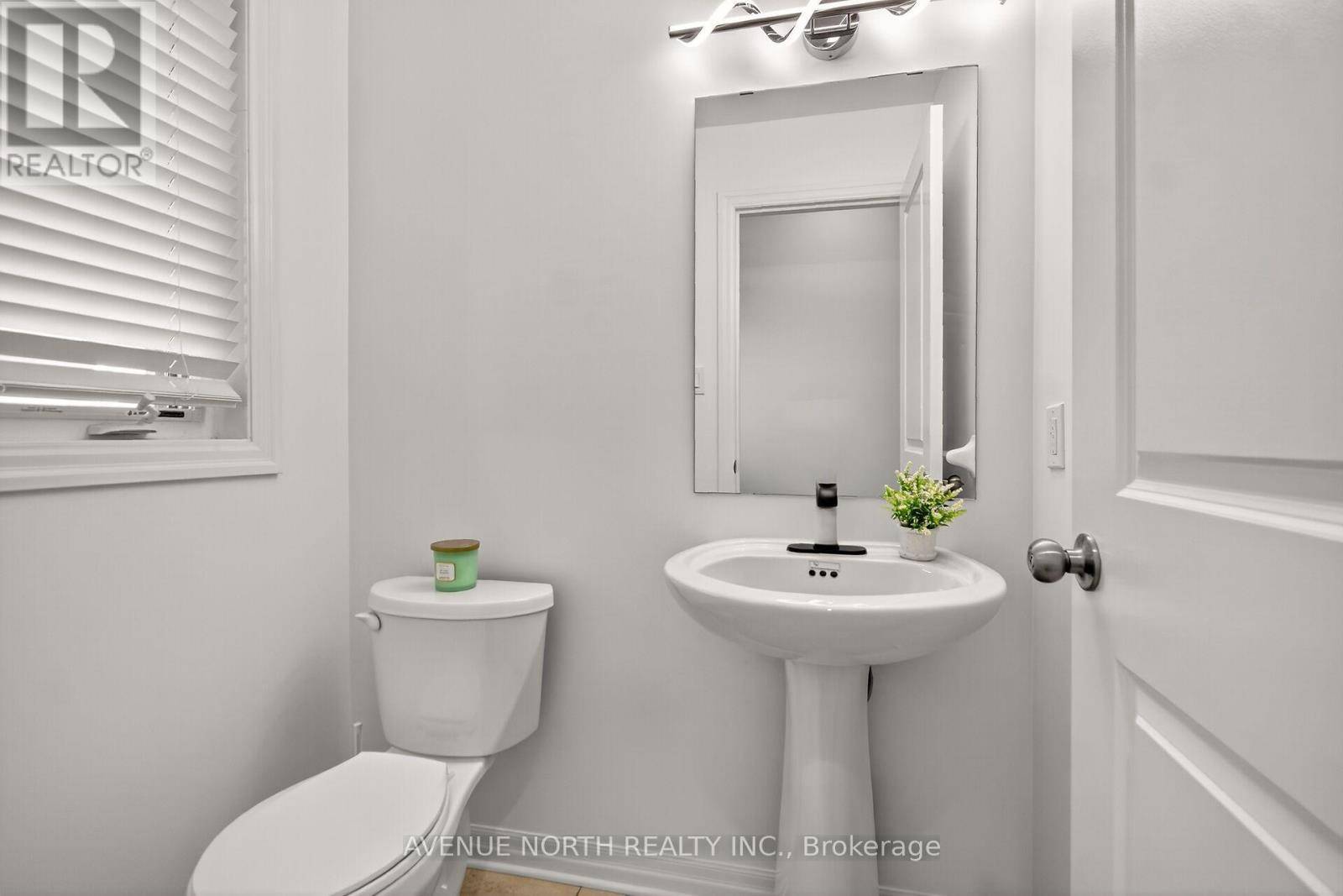 Ottawa, ON K1T0L1,629 SUNBURST STREET