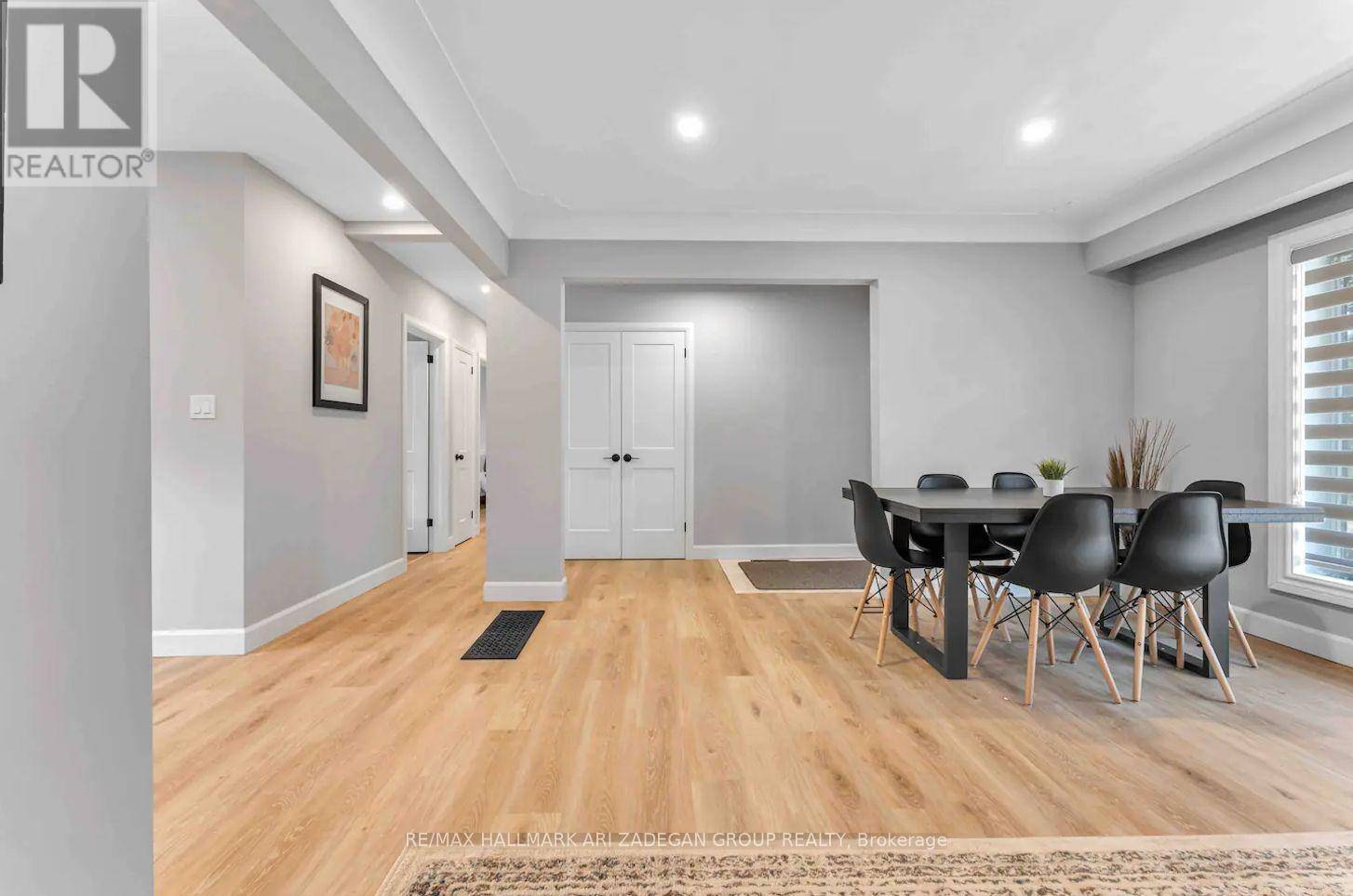 Hamilton (sunninghill), ON L8T1N5,36 Cloke CT #Main