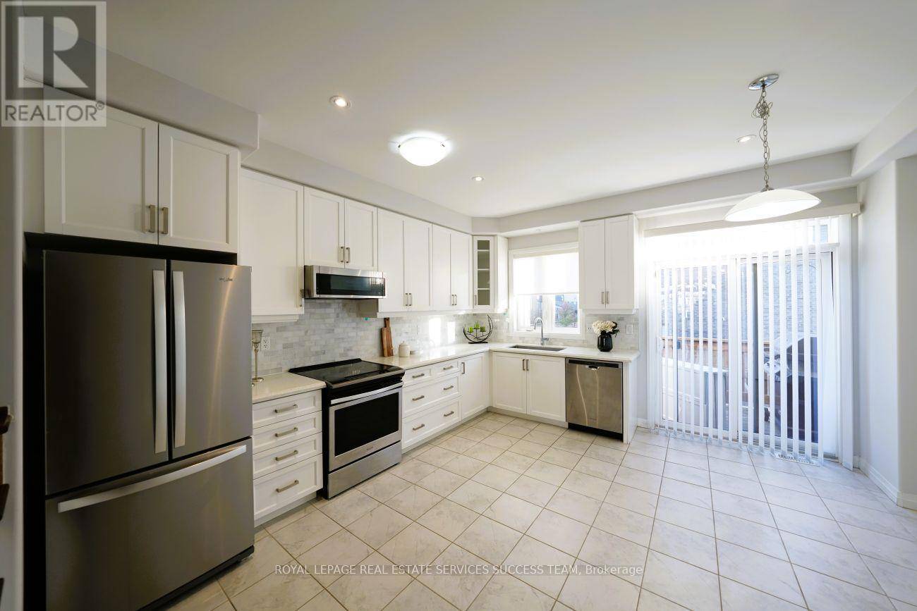 Hamilton (stoney Creek), ON L8J0L4,51 SOHO STREET