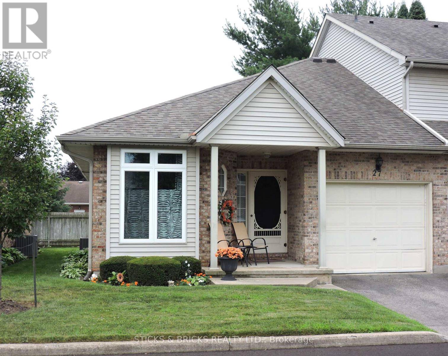 Niagara Falls (cherrywood), ON L2E6E4,5070 Drummond RD #27