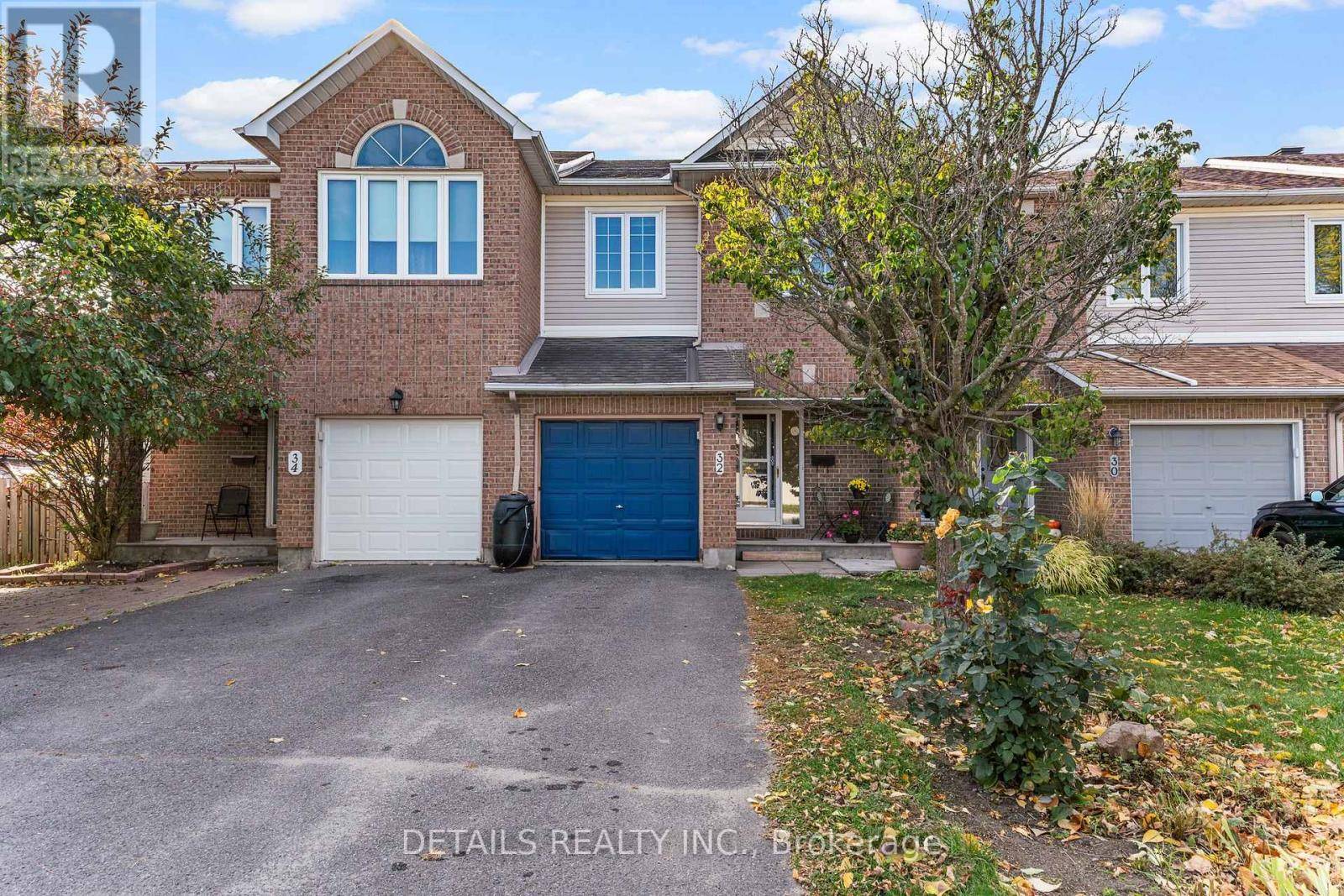 Ottawa, ON K2M2M7,32 CROWNRIDGE DRIVE