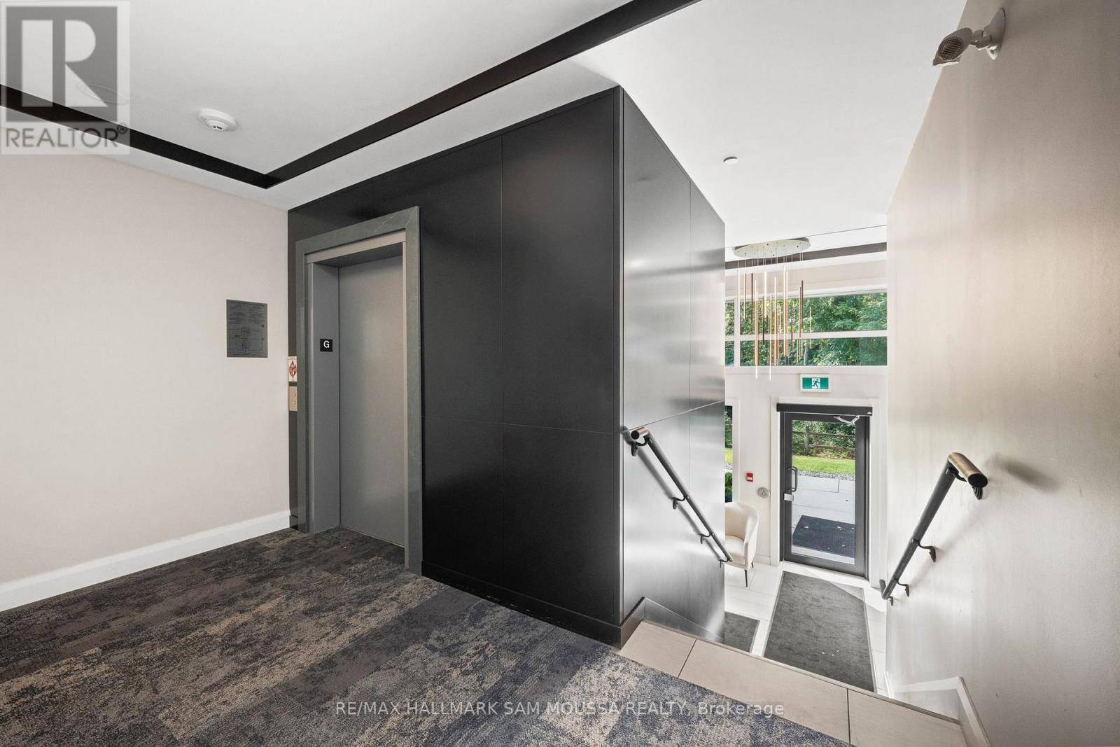 Ottawa, ON K1V2S8,120 Cortile Private #101