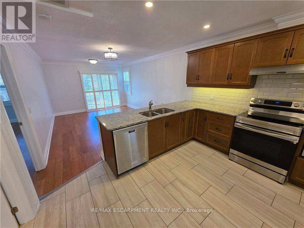 Hamilton (kennedy), ON L9B1T8,16 SISTER VARGA TERRACE