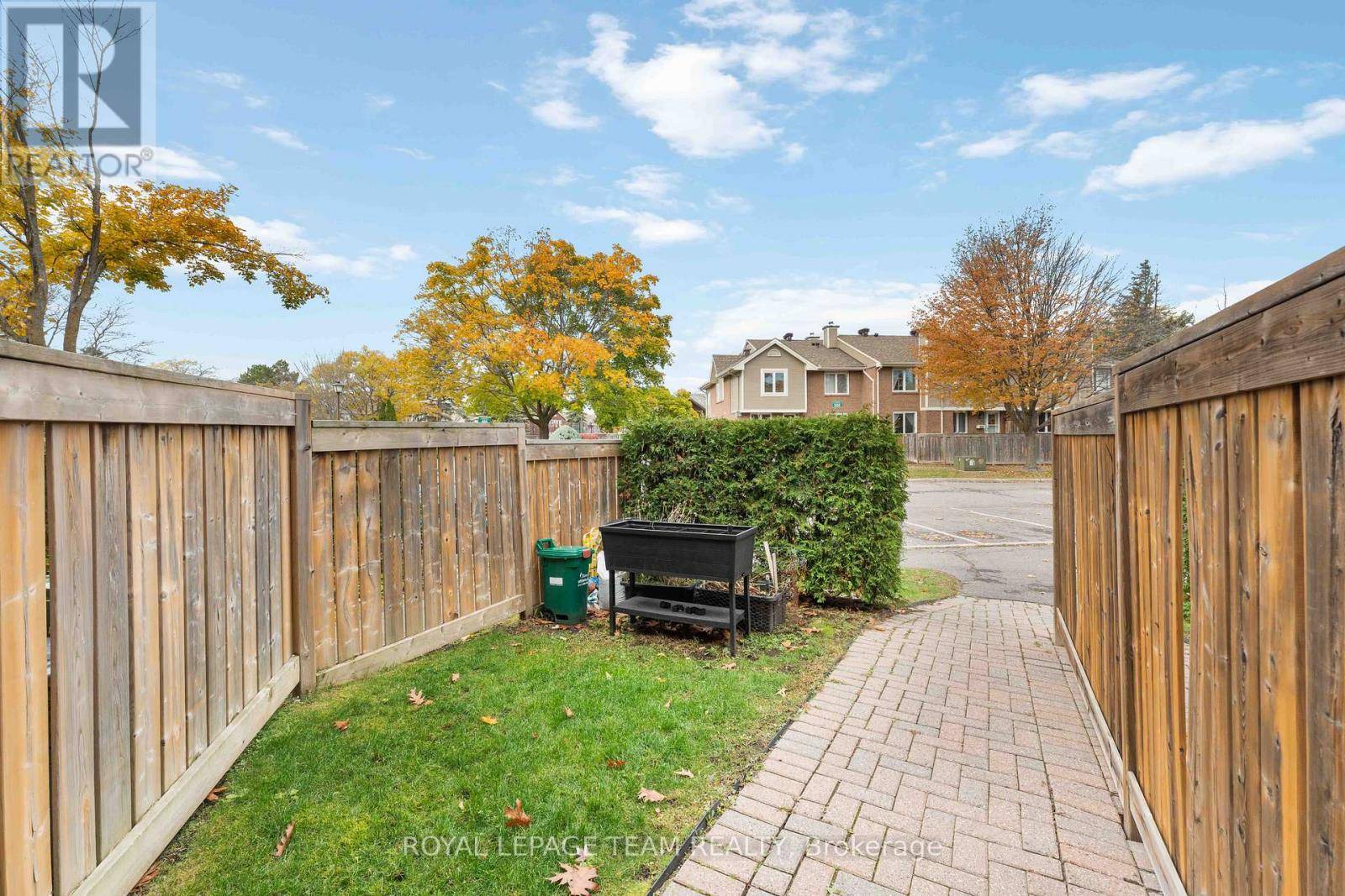 Ottawa, ON K4A2E1,495 Canteval TER #203