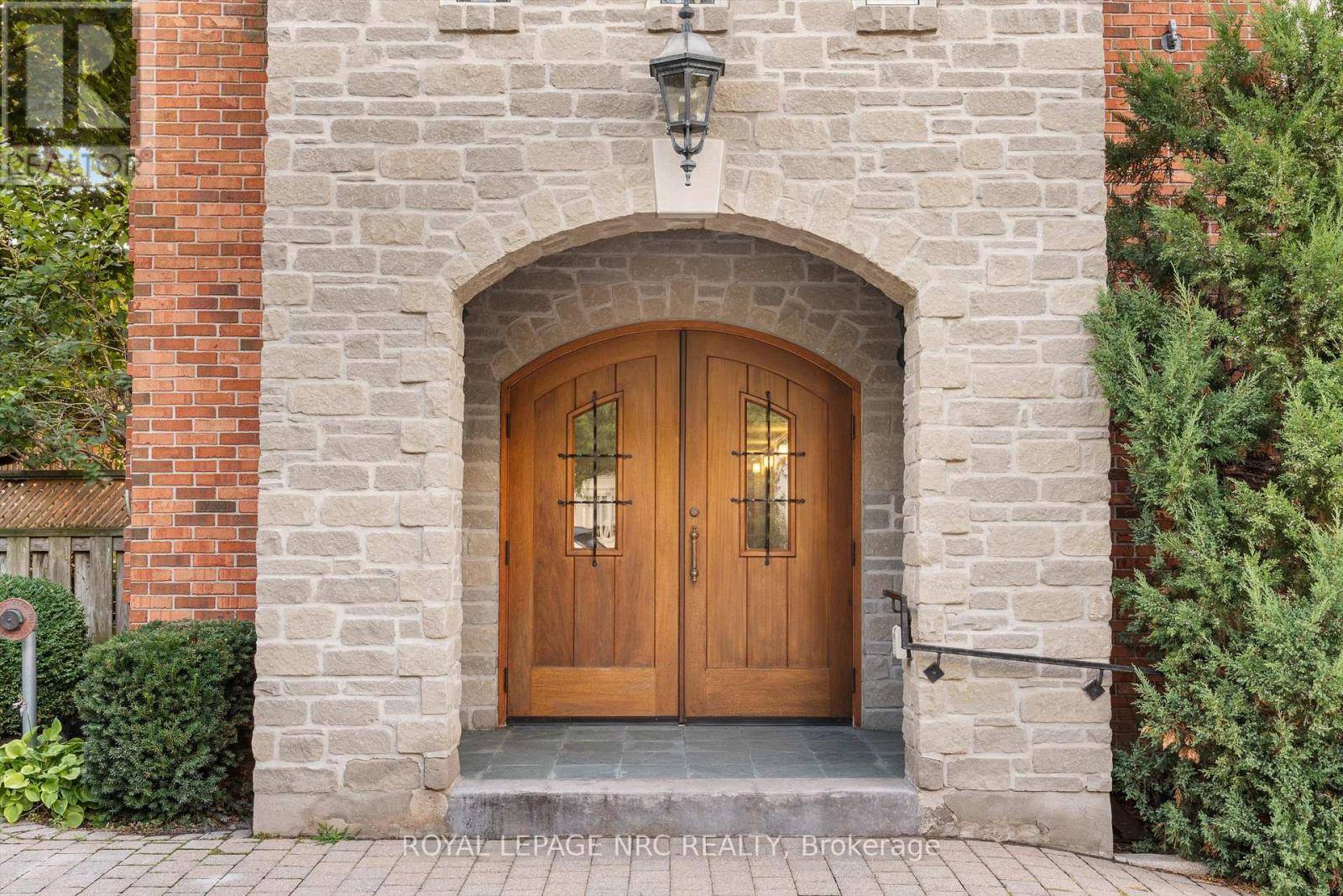 St. Catharines (port Dalhousie), ON L2N4T8,55 Main ST #101