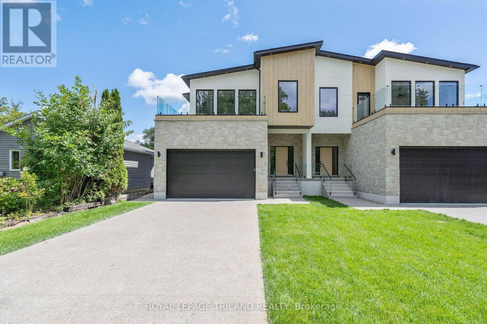 Lambton Shores (grand Bend), ON N0M1T0,32 ALBERTA STREET