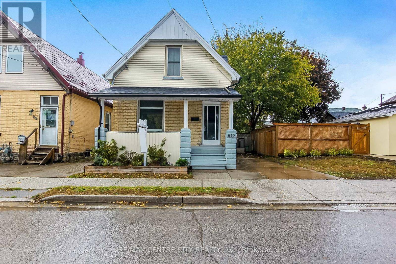 London East (east L), ON N5Z1M4,912 DAME STREET