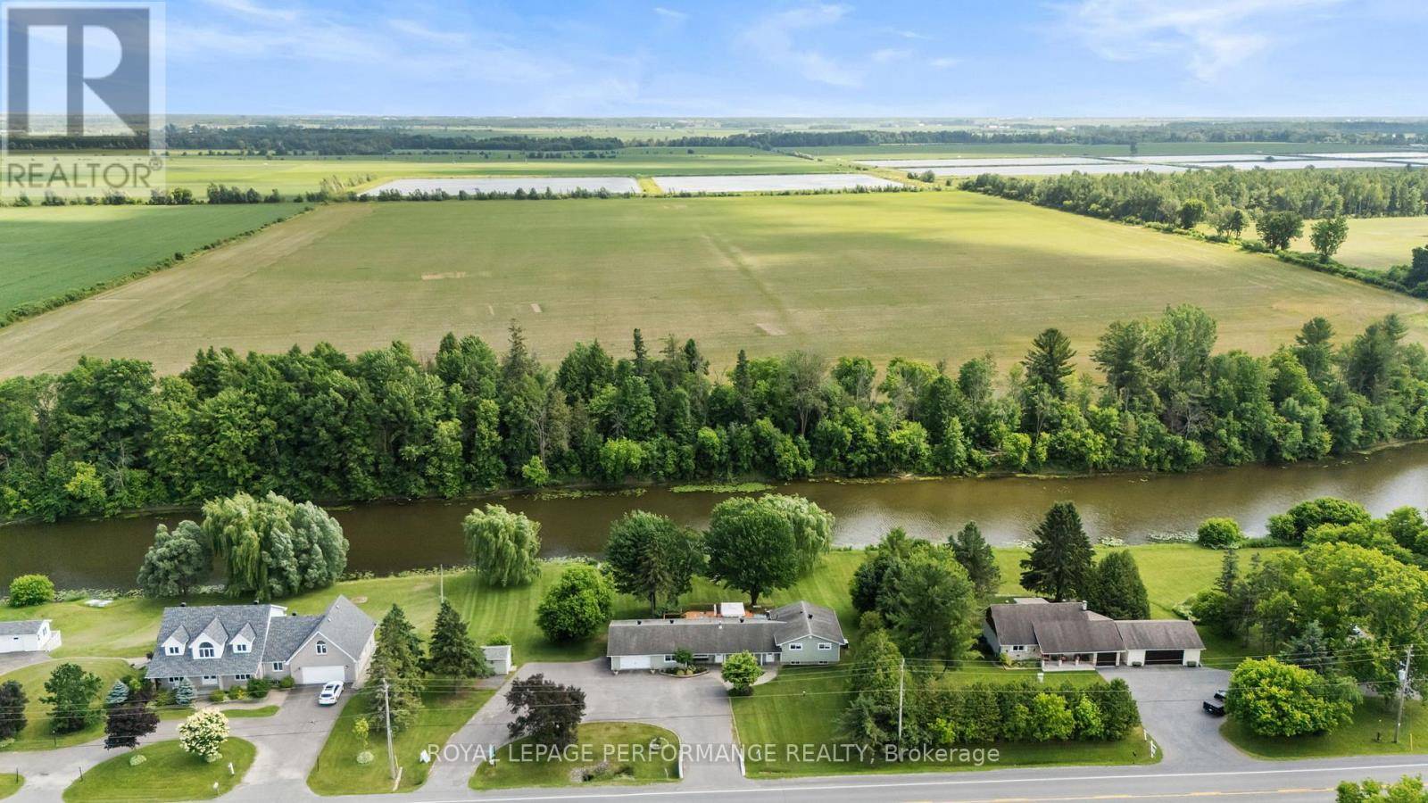 Russell, ON K0A1W0,1430 NOTRE DAME STREET