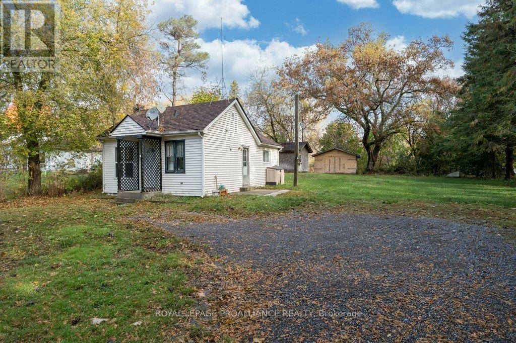 Quinte West (murray Ward), ON K0K1L0,21901 LOYALIST PARKWAY