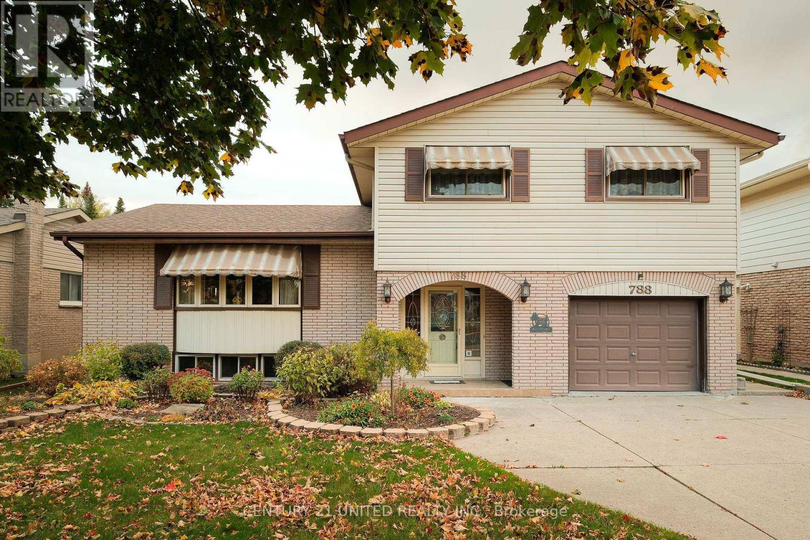 Peterborough (northcrest Ward 5), ON K9H7B2,788 CUMBERLAND AVENUE