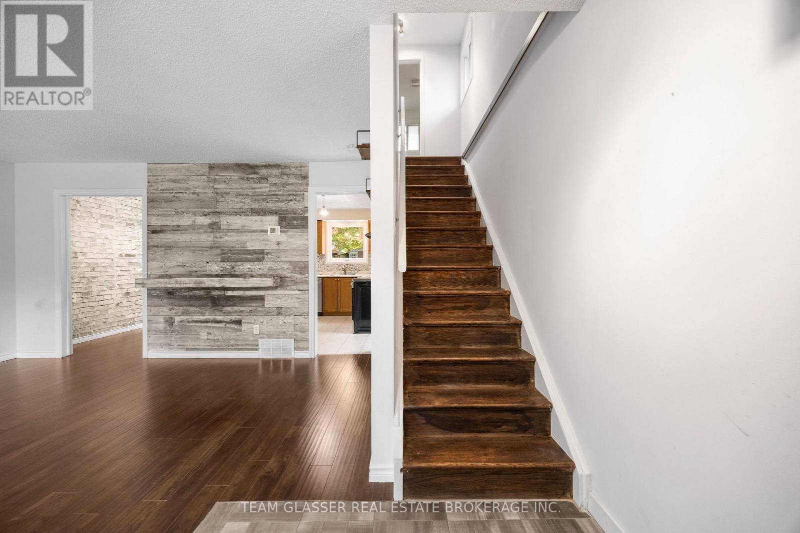 London North (north I), ON N6G2W4,1335 LIMBERLOST ROAD