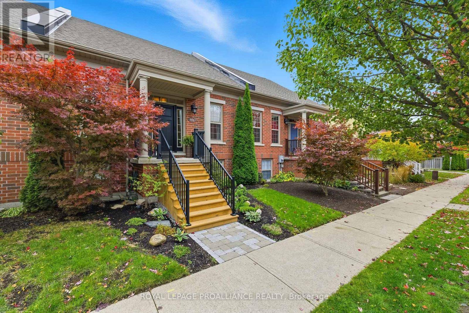 Cobourg, ON K9A4J7,804 LEES AVENUE