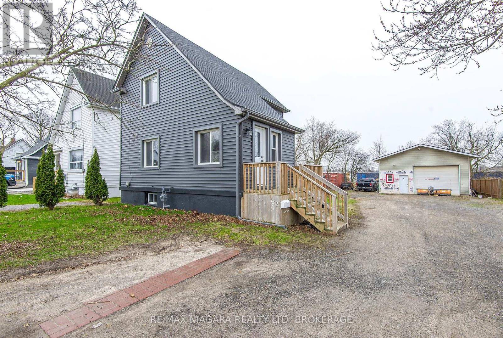 Thorold (rolling Meadows), ON L2V1M1,92 HODGKINS AVENUE