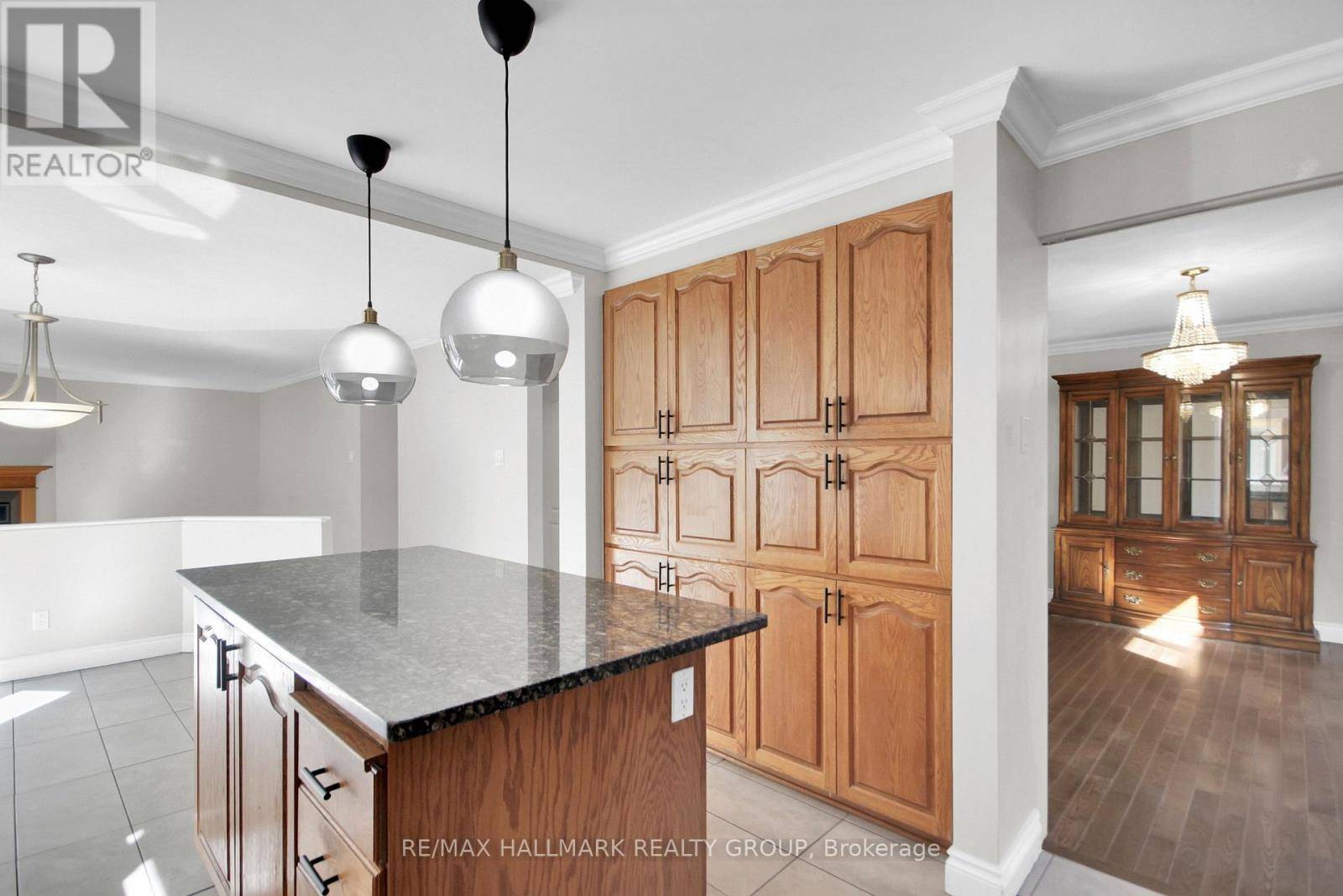 Ottawa, ON K1C2H3,1662 HUNTERS RUN DRIVE