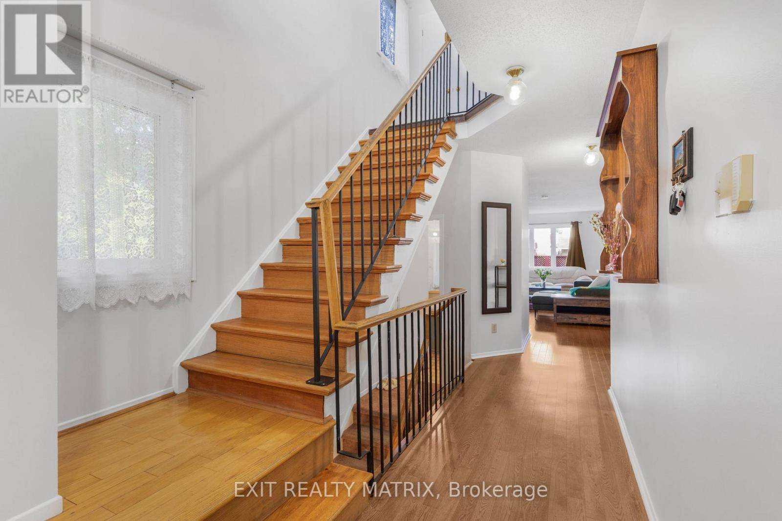 Ottawa, ON K1K4K1,42 Oakhaven Private #26