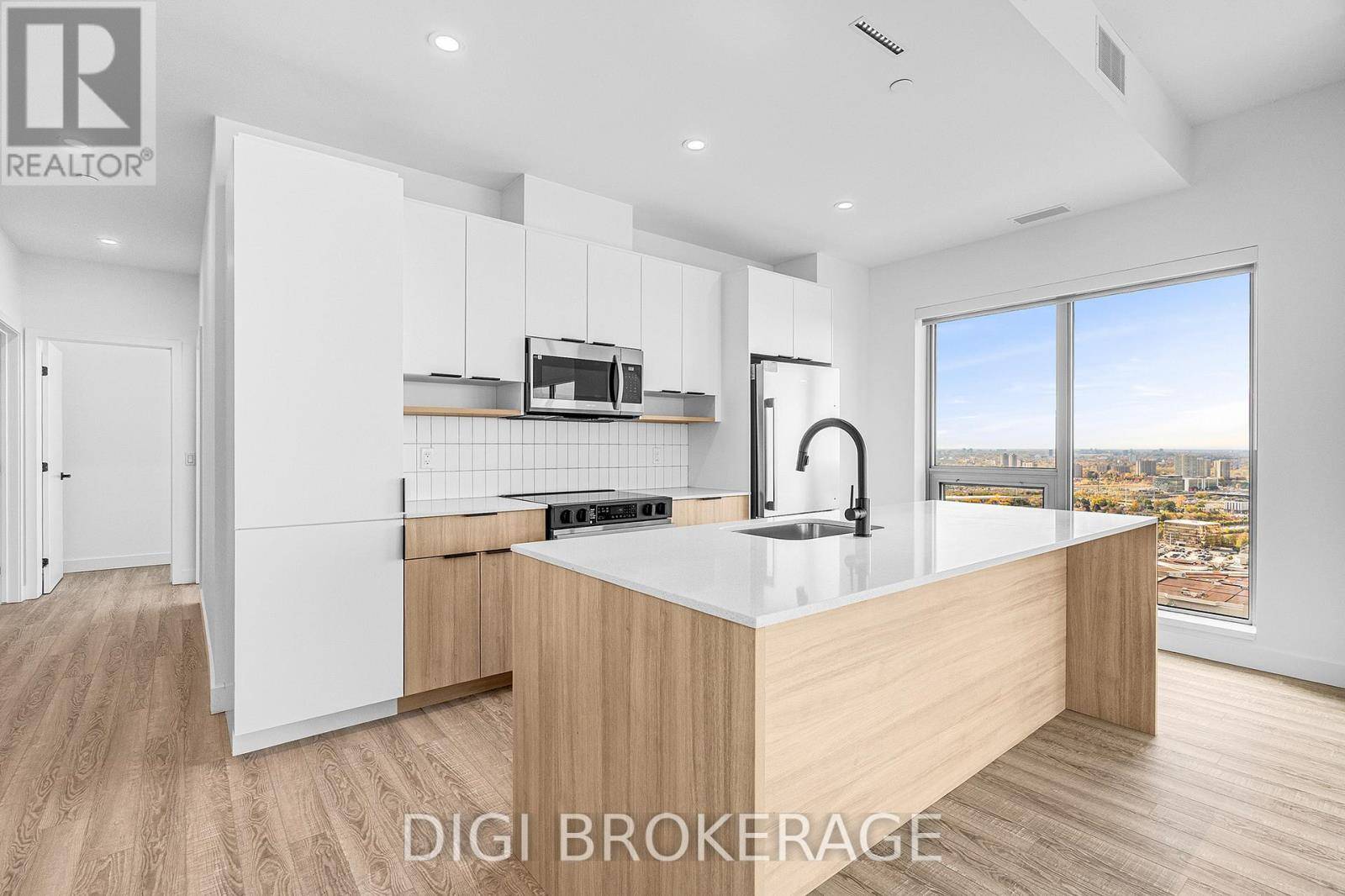 Ottawa, ON K1J0E3,1240 Cummings AVE #3503