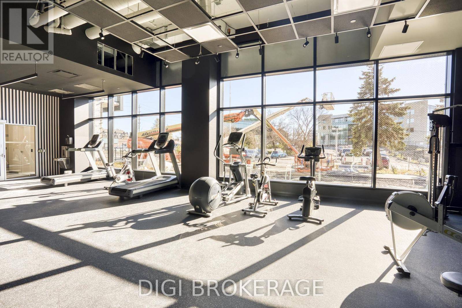 Ottawa, ON K1J0E3,1240 Cummings AVE #3504