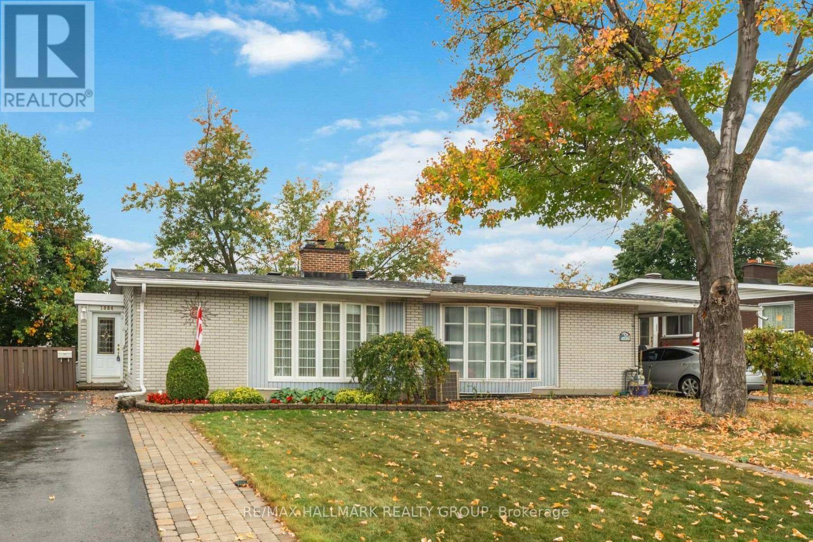 Ottawa, ON K1J6R7,1884 ELMRIDGE DRIVE